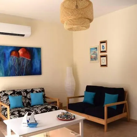 Villa Calm 100m From The *