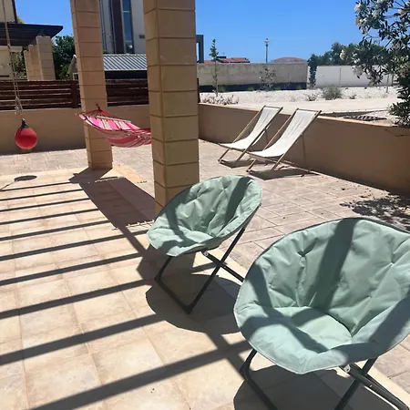 Calm 100m From The Βίλα