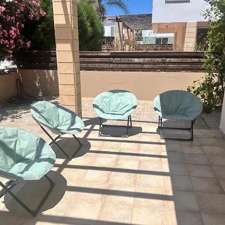 Calm 100m From The * איה נאפה