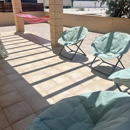 Calm 100m From The Βίλα