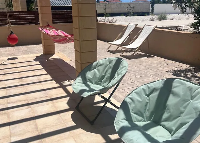 Calm 100m From The Villa