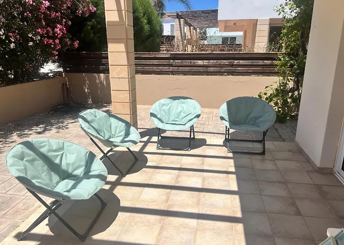 Calm 100m From The * アヤナパ