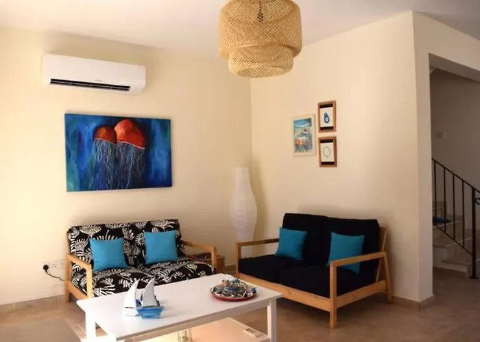 Villa Calm 100m From The *