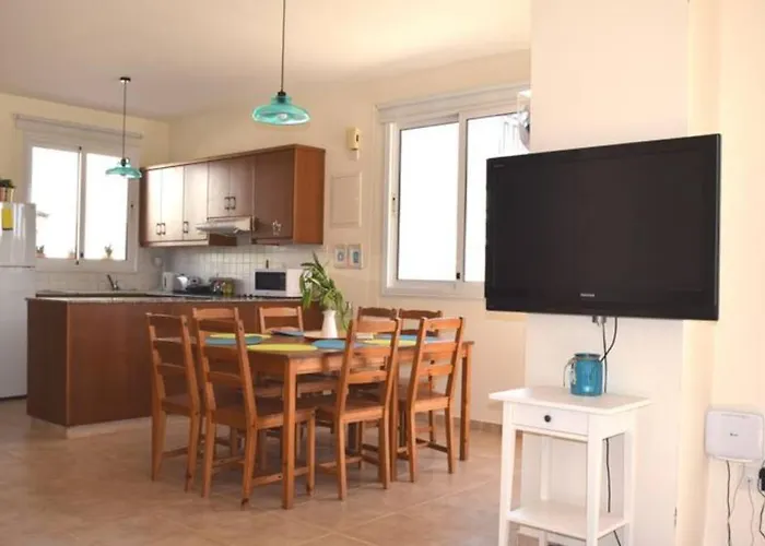 Calm 100m From The ヴィラ *