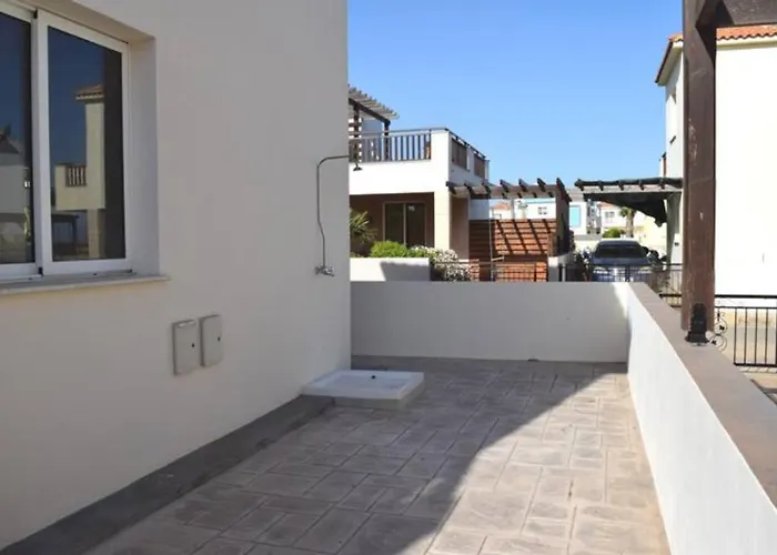 Villa Calm 100m From The